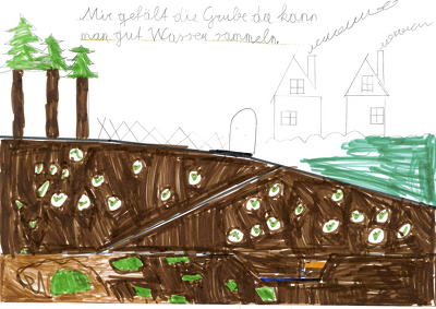 Mir gefällt die Grube, da kann man gut Wasser sammeln.